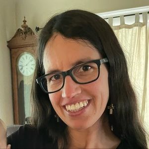 Meet your Posher, Caitlin